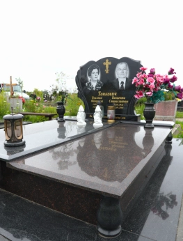 Памятник двойной 152